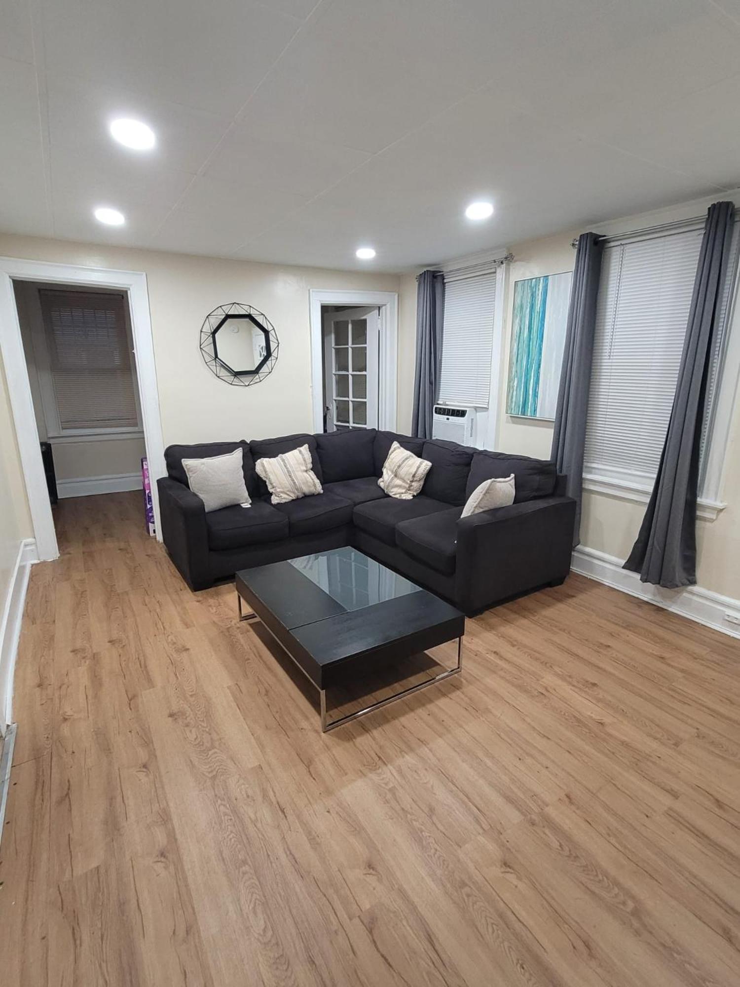 Z & Z Apartment Newark Luaran gambar